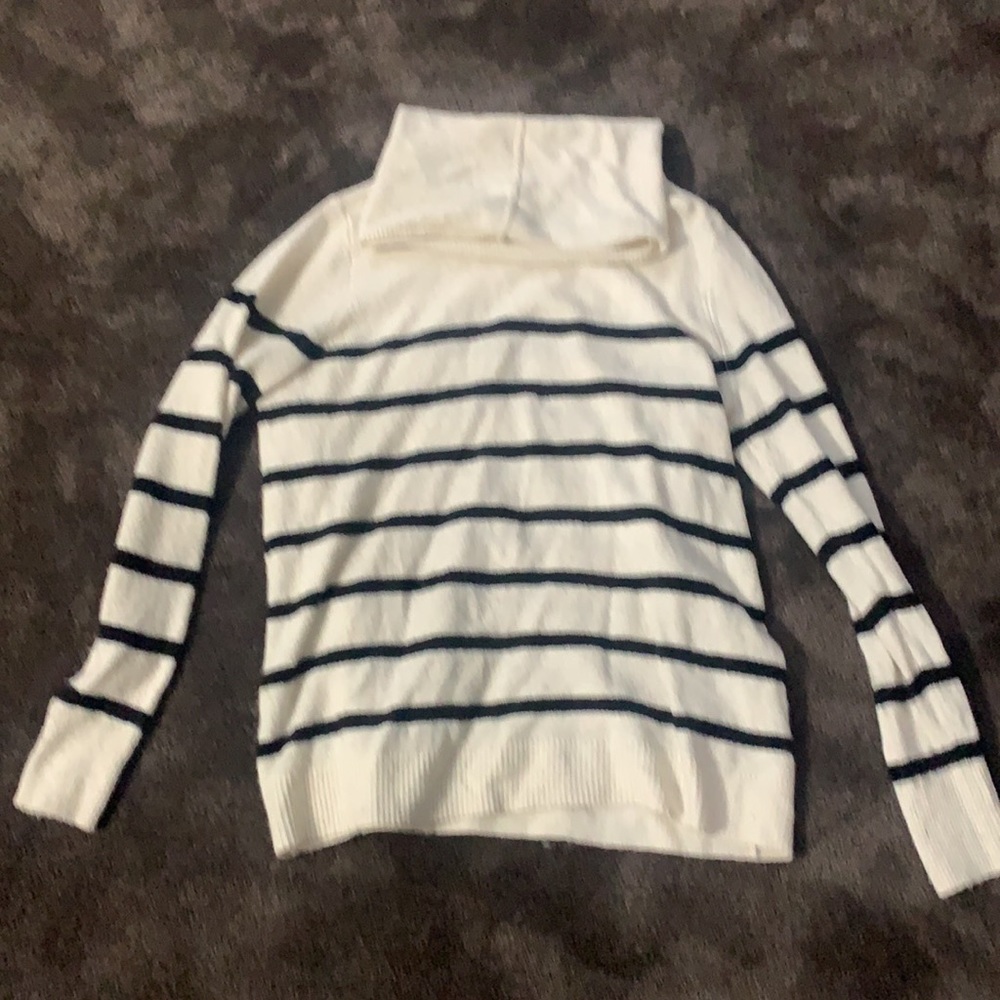Funnel neck sweater - Picture 2 of 2